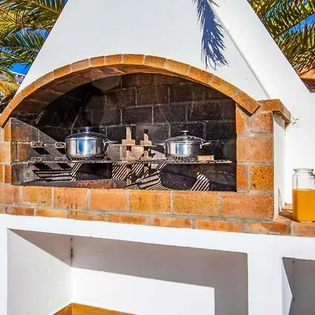 Sleeps 8 Pool Air Con T809737 Villa *