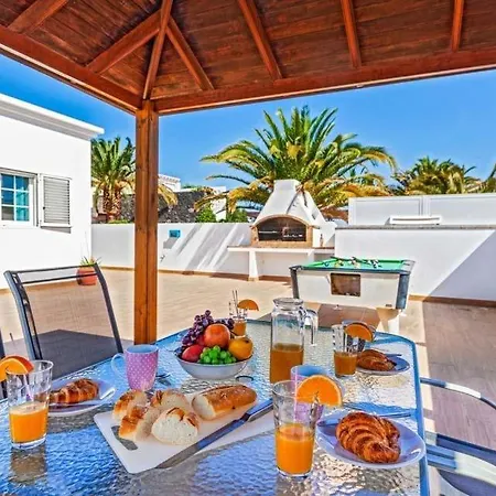 Sleeps 8 Pool Air Con T809737 Villa Puerto Calero