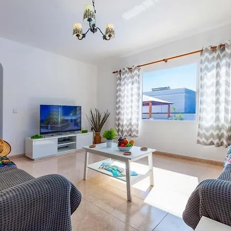 Sleeps 8 Pool Air Con T809737 Villa *